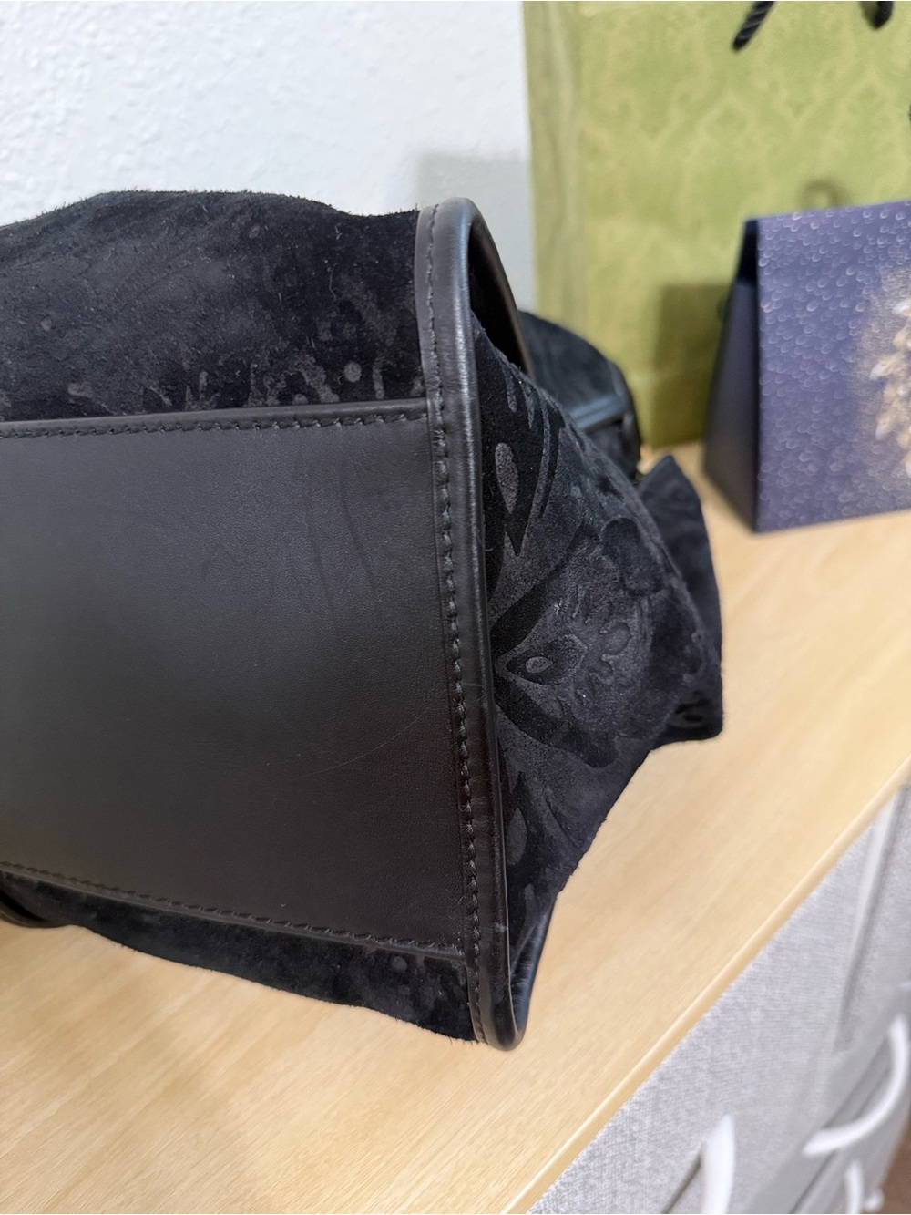GUCCI Black Soft Stirrup Nubuck Black Suede Shoulder Bag - Picture 16 of 16